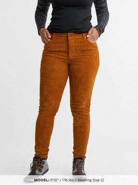 Old Navy Rockstar super skinny high-rise corduroy pants in a rust-orange size 12